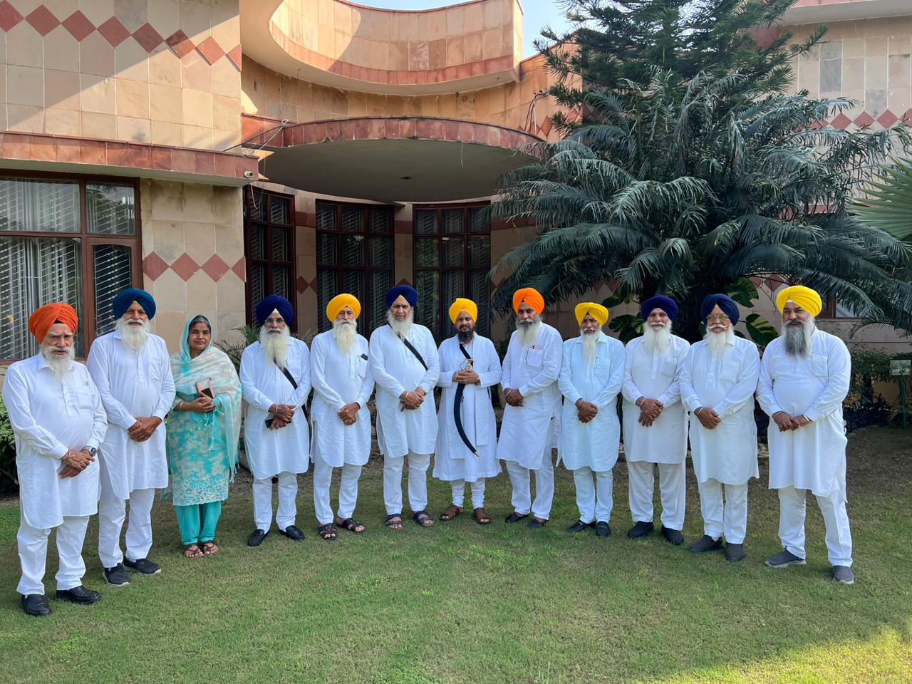 Jathedar Giani Harpreet Singh meets SGPC members